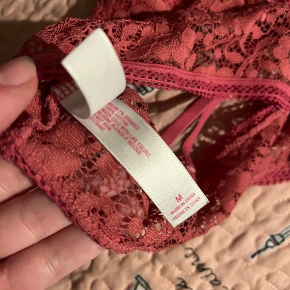 ✨Gently used Xhilaration Bralette✨ - Picture 2 of 4